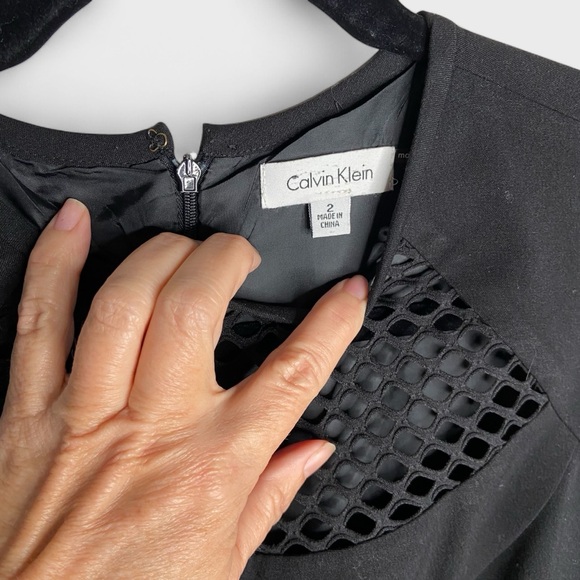 Calvin Klein Sheath dress, black, mesh insert, EUC, size 2 - Picture 5 of 6